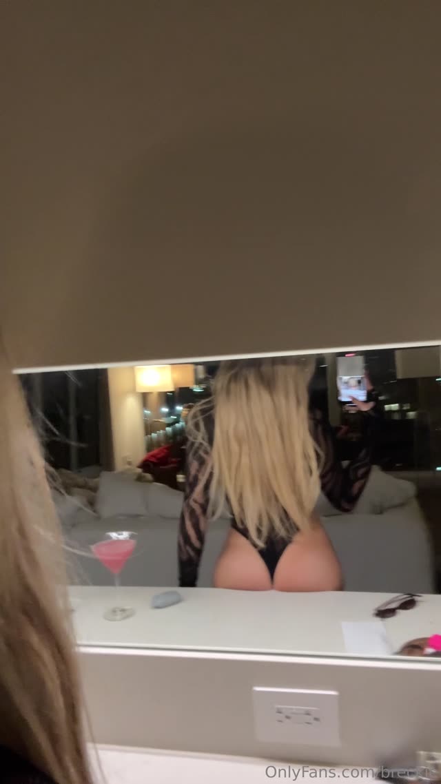 Breckiehill Breckiehill nude Instagram photo 13 — @breckiehil leaked