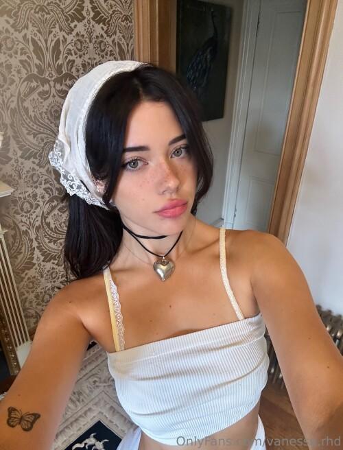 Vanessa.rhd — Instagram girl nude model