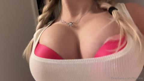 Breckiehill Breckiehill nude Instagram photo 31 — @breckiehil leaked