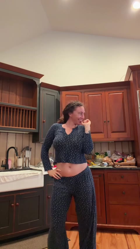 Karlyetaylor nude Instagram photo 3 — @karlyetaylor leaked