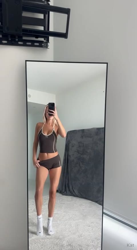 Katelynktlordahl nude Instagram photo 5 — @katelynktlordahl leaked