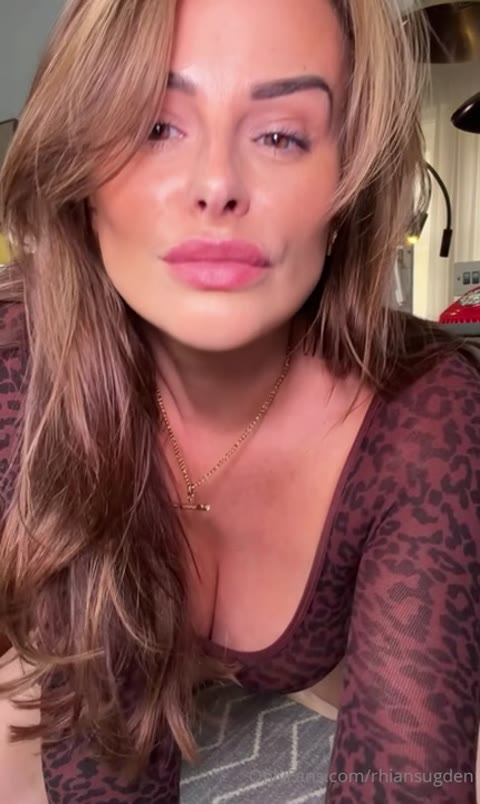 Rhiansugden nude Instagram photo 4 — @rhiansugden leaked