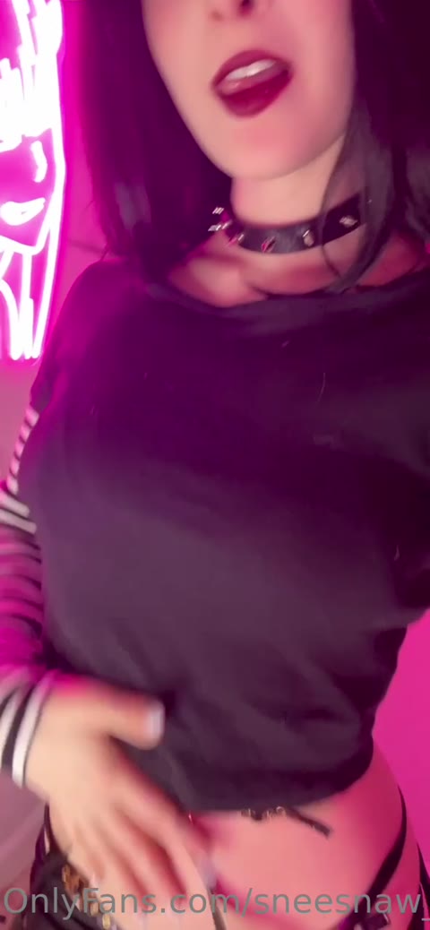 Sneesnaw nude Instagram photo 31 — @sneesnaw leaked
